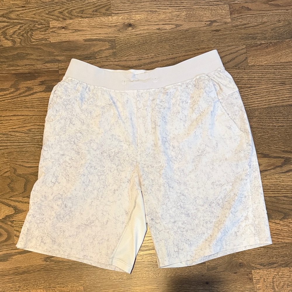 lululemon athletica Men's Light Marbled Grey T.H.E. Linerless Shorts | Size L